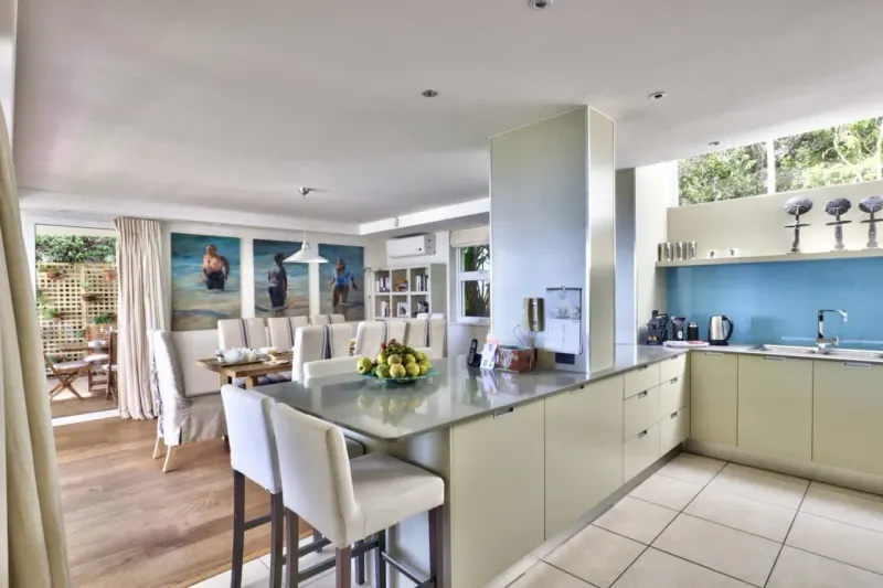 Tree Rd Villa in Camps Bay – photo 36