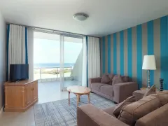 Dolphin Beach Beauty in Table View – photo 4 thumbnail