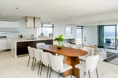Blue Ocean Penthouse in Camps Bay – photo 3 thumbnail