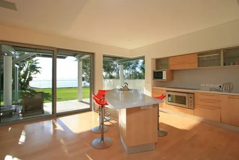 Ambor Villa in Bantry Bay – photo 2