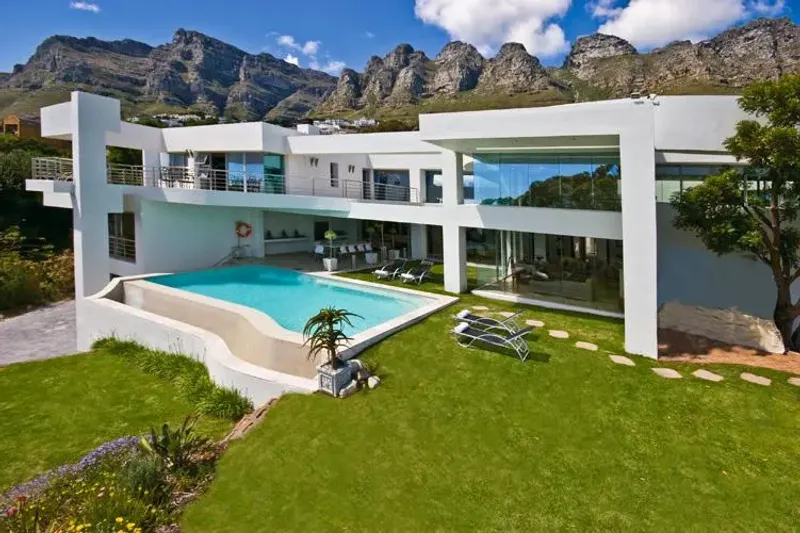 Hollywood Mansion