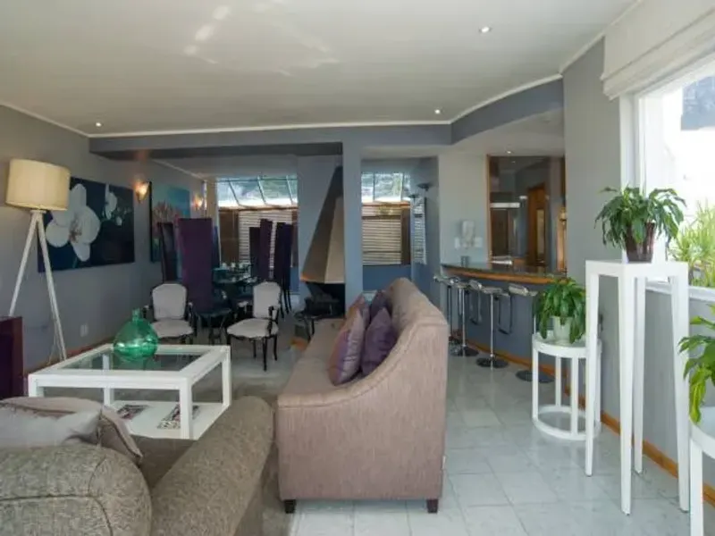 Place on the Bay Penthouse in Camps Bay – photo 15