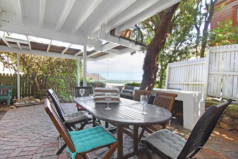 Glen Beach Vista House Lower Unit in Camps Bay – photo 16