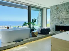 Montana Ruby in Camps Bay – photo 14 thumbnail
