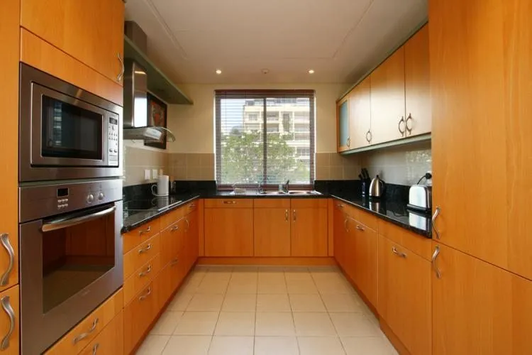 property_454644b6-8eeb-411f-8ca6-2deef7ed66e6_4