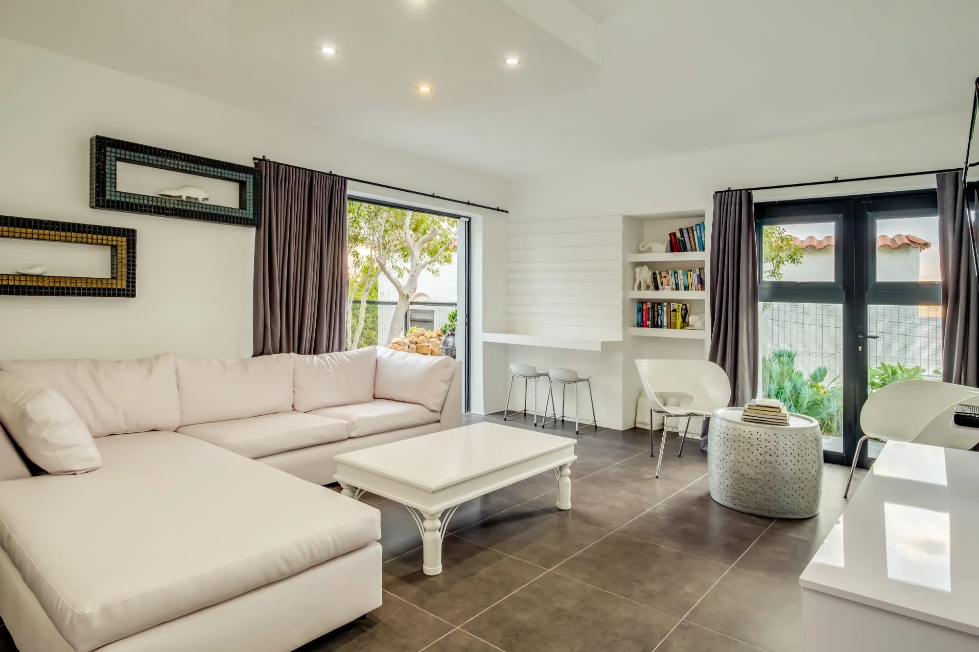 property_458b1a65-d17d-419b-a25f-9e90883f0a73_3