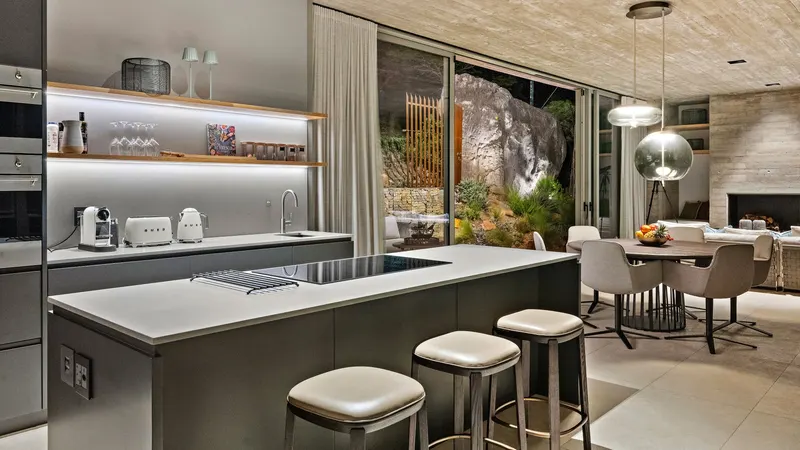 Mountain Vista Penthouse in Camps Bay – photo 35