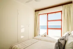 Rock Views in Camps Bay – photo 25 thumbnail