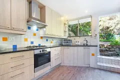 Glen Beach Vista House Lower Unit in Camps Bay – photo 2 thumbnail