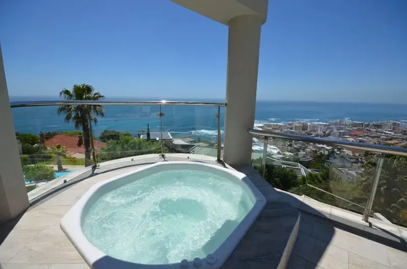 Bantry Bay Heights in Bantry Bay – photo 9