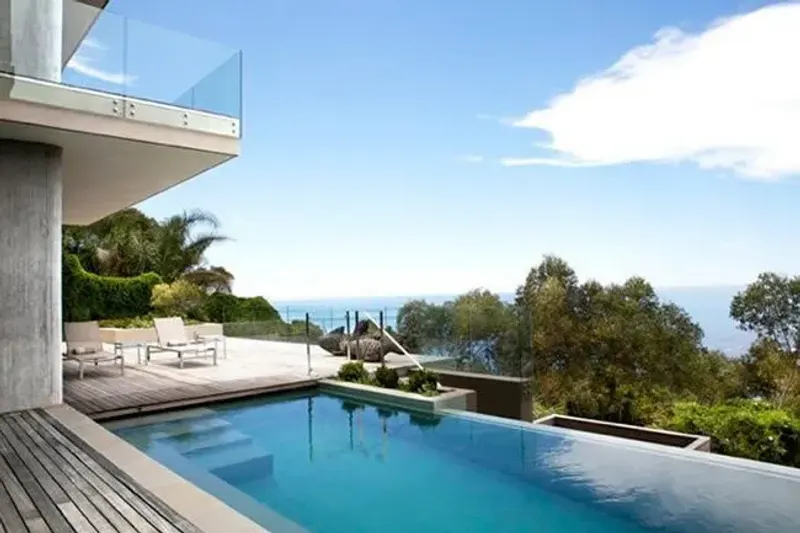 Bantry Bay Villa in Bantry Bay – photo 1