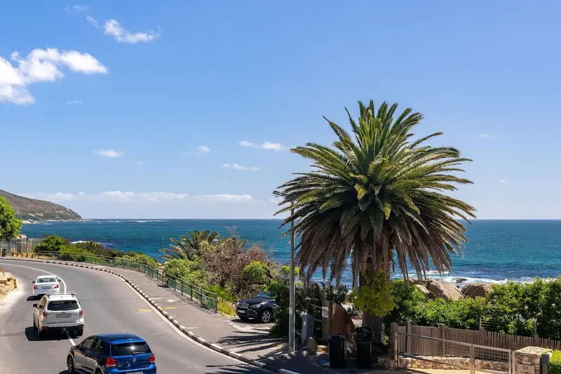 Sunset Cove Apartment in Camps Bay – photo 2