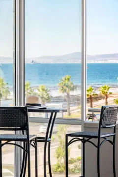 Avaya Apartment in Mouille Point – photo 17 thumbnail