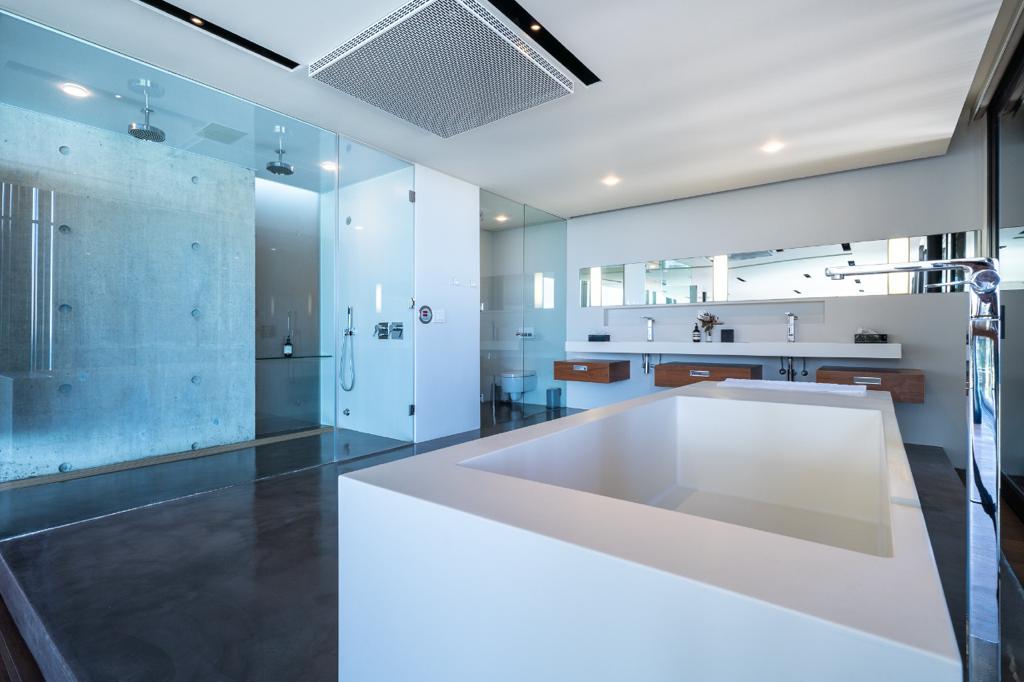 property_47647bb9-7d38-486b-8a33-5c9679461a75_23