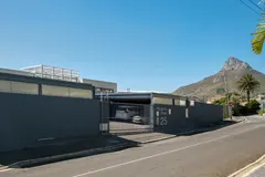 Houghton Penthouse in camps bay – photo 37 thumbnail