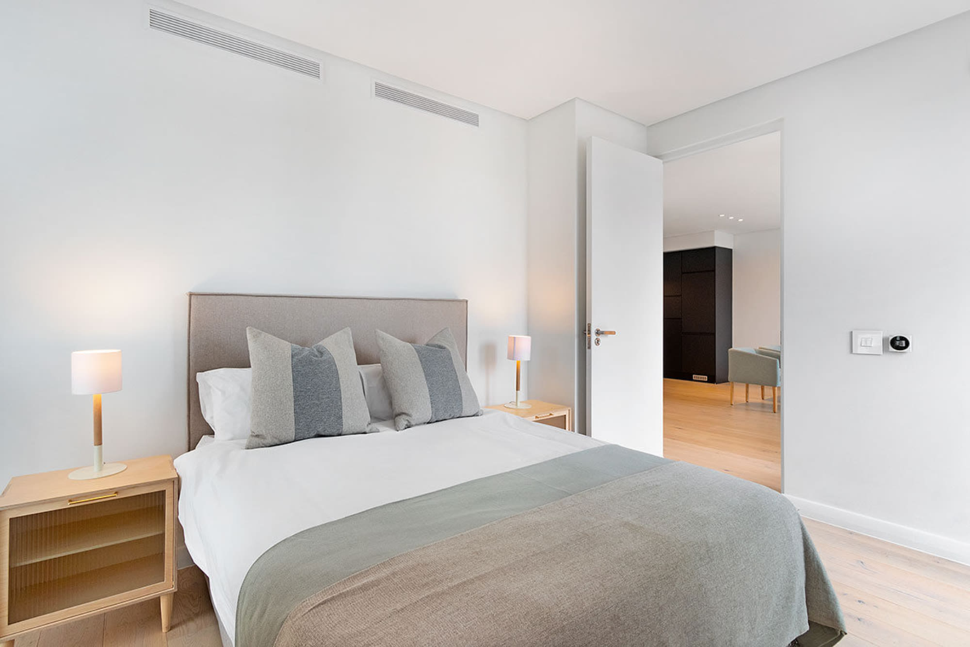 property_477a9d2c-d6d4-44e2-9382-f3f7aa77b309_5