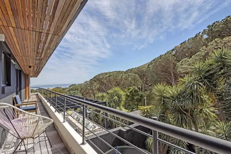 Villa Blair Road in Camps Bay – photo 28