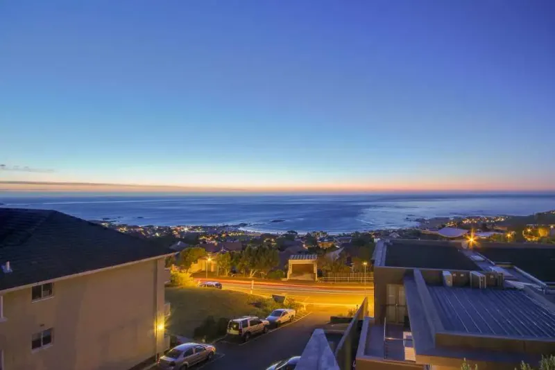 Geneva Drive Villa in Camps Bay – photo 26
