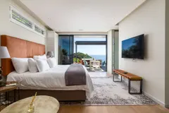 Little Glen Views in Camps Bay – photo 24 thumbnail