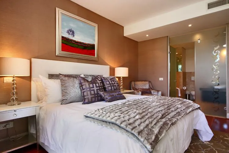 property_4856cbc4-dd10-441f-9707-0f93288ddbb2_5