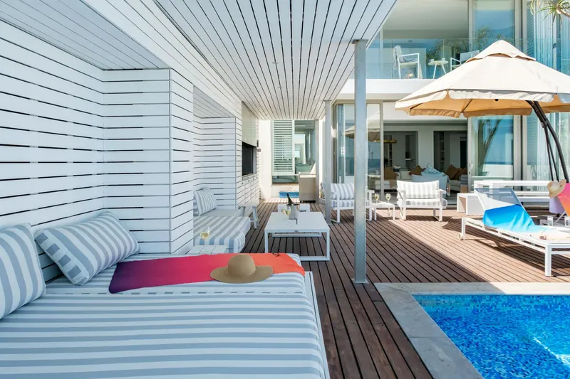 Villa Bleu Blanc in Camps Bay – photo 18