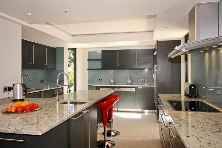 property_48c022ab-f07b-45da-9708-c3164d70fbba_8