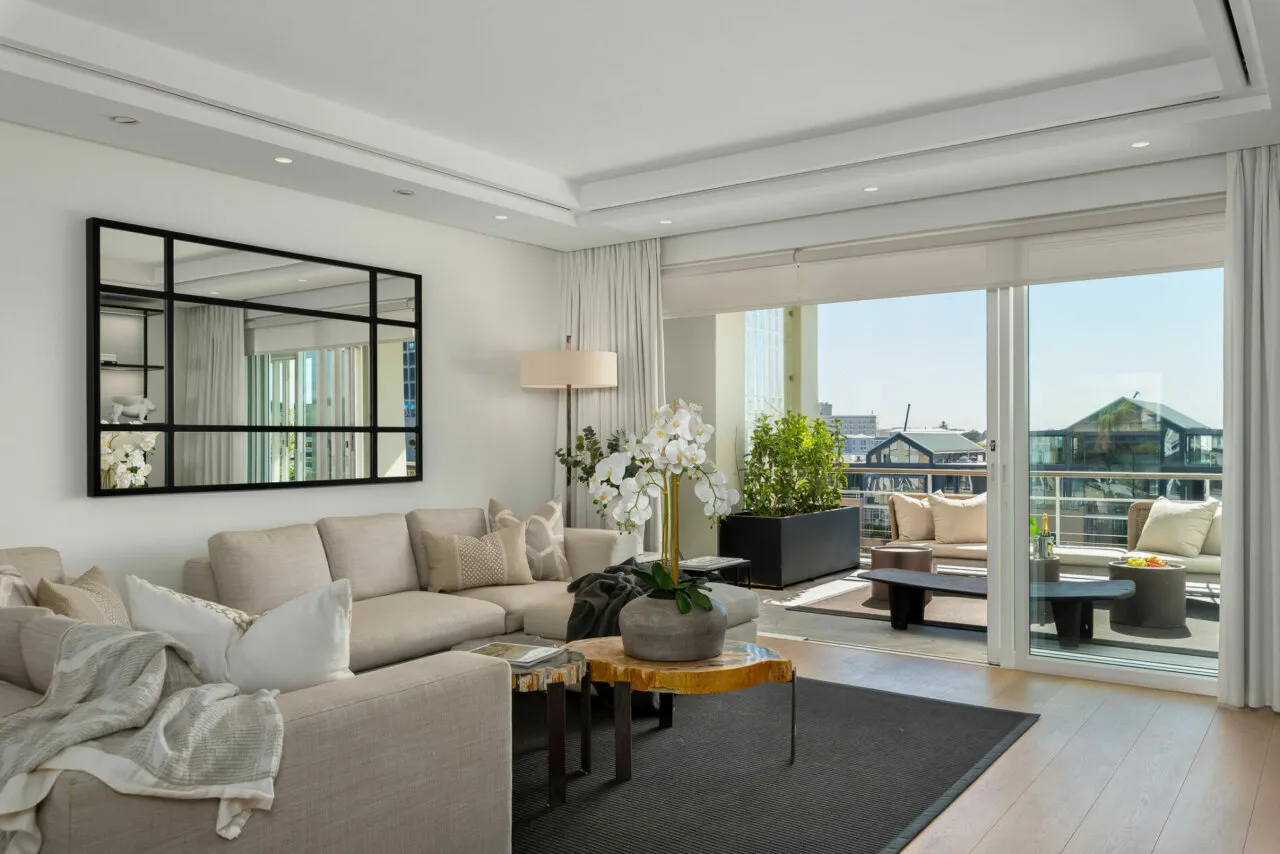 property_492b99d6-8752-439f-b562-074f69cadf35_2