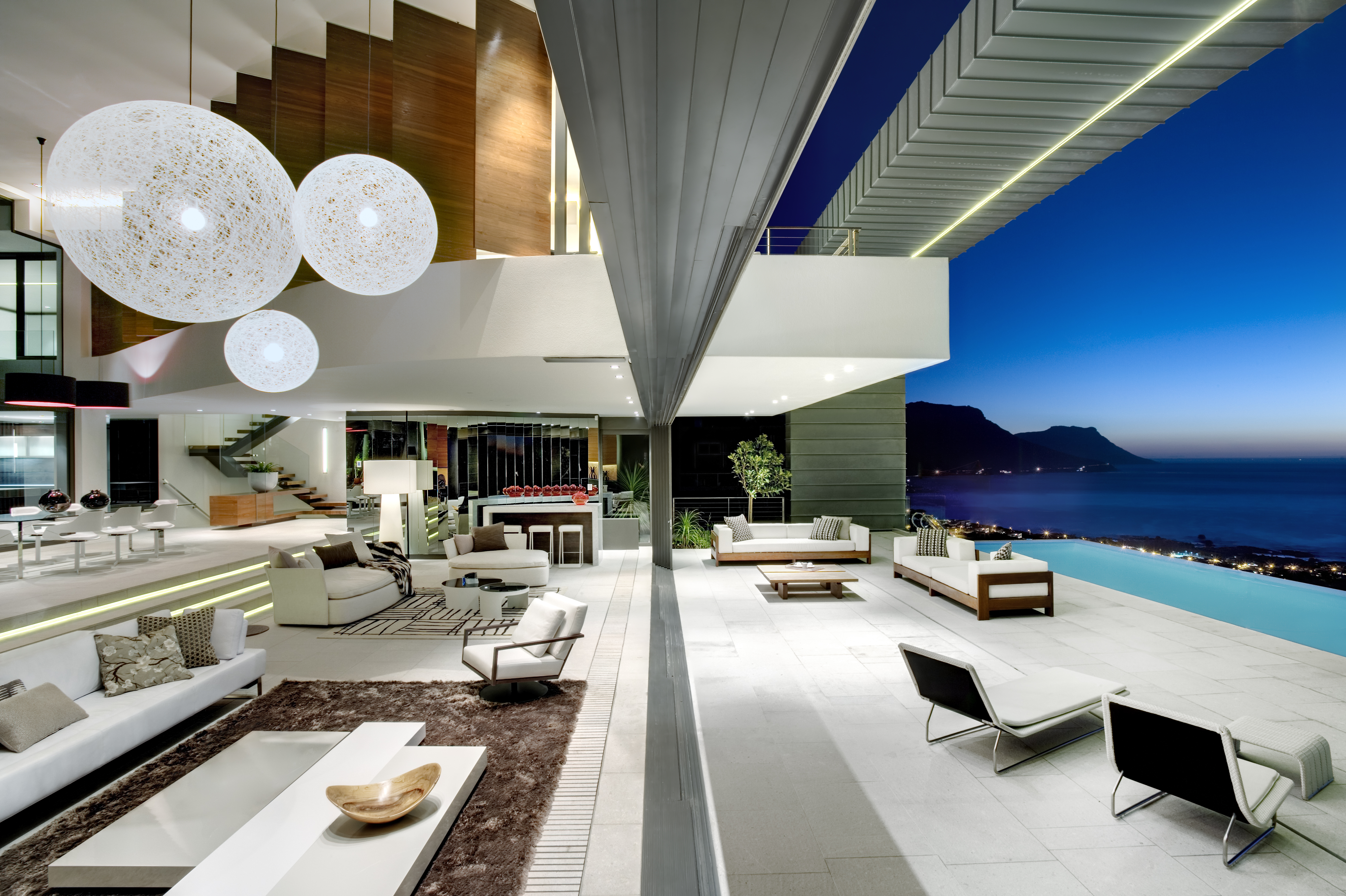 9 Exquisite Villas in Cape Town. The Ultimate Luxury Getaway