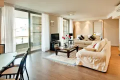 Canal Quays Apartment in V&A Waterfront – photo 4 thumbnail