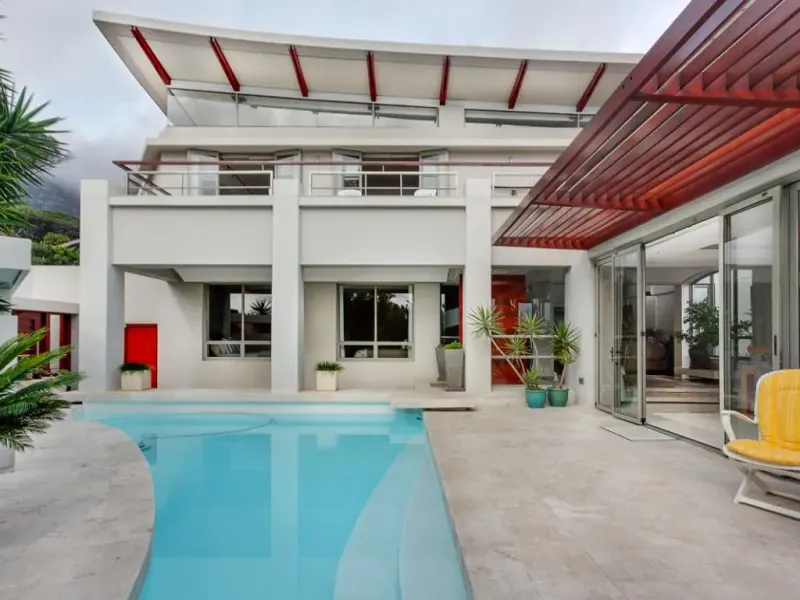 7 on 1st Crescent in Camps Bay – photo 2
