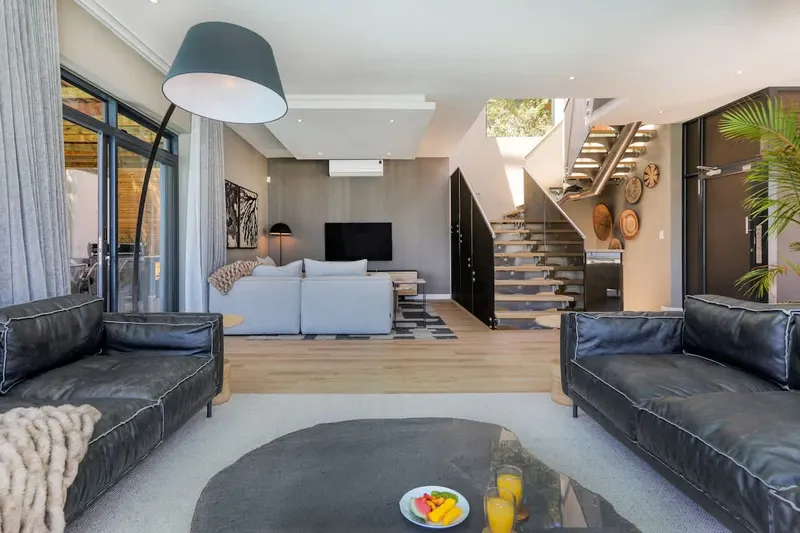 Central Drive Villa in Camps Bay – photo 21