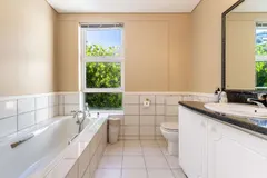 Tree Villa in Camps Bay – photo 40 thumbnail