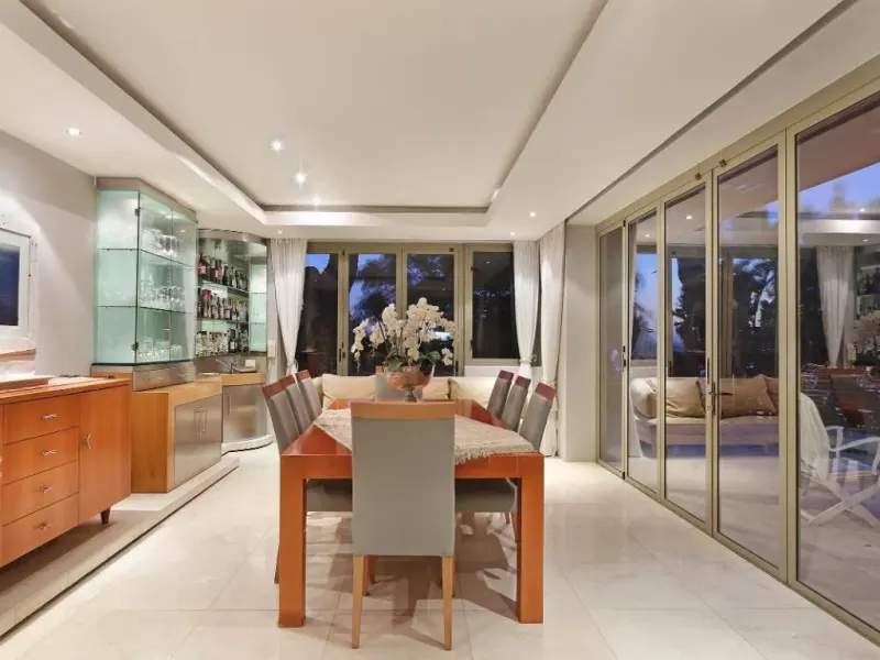 7 on First Crescent in Camps Bay – photo 13