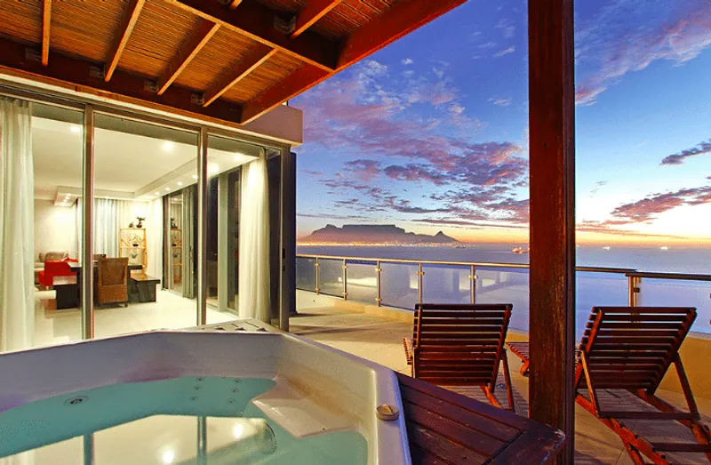 Infinity Penthouse in West Beach – photo 3