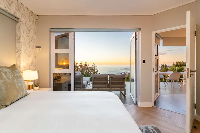 Houghton Views in Camps Bay – photo 24