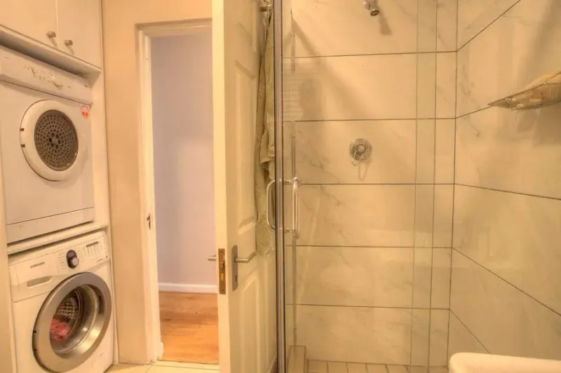Beach Court Apartment in Sea Point – photo 11