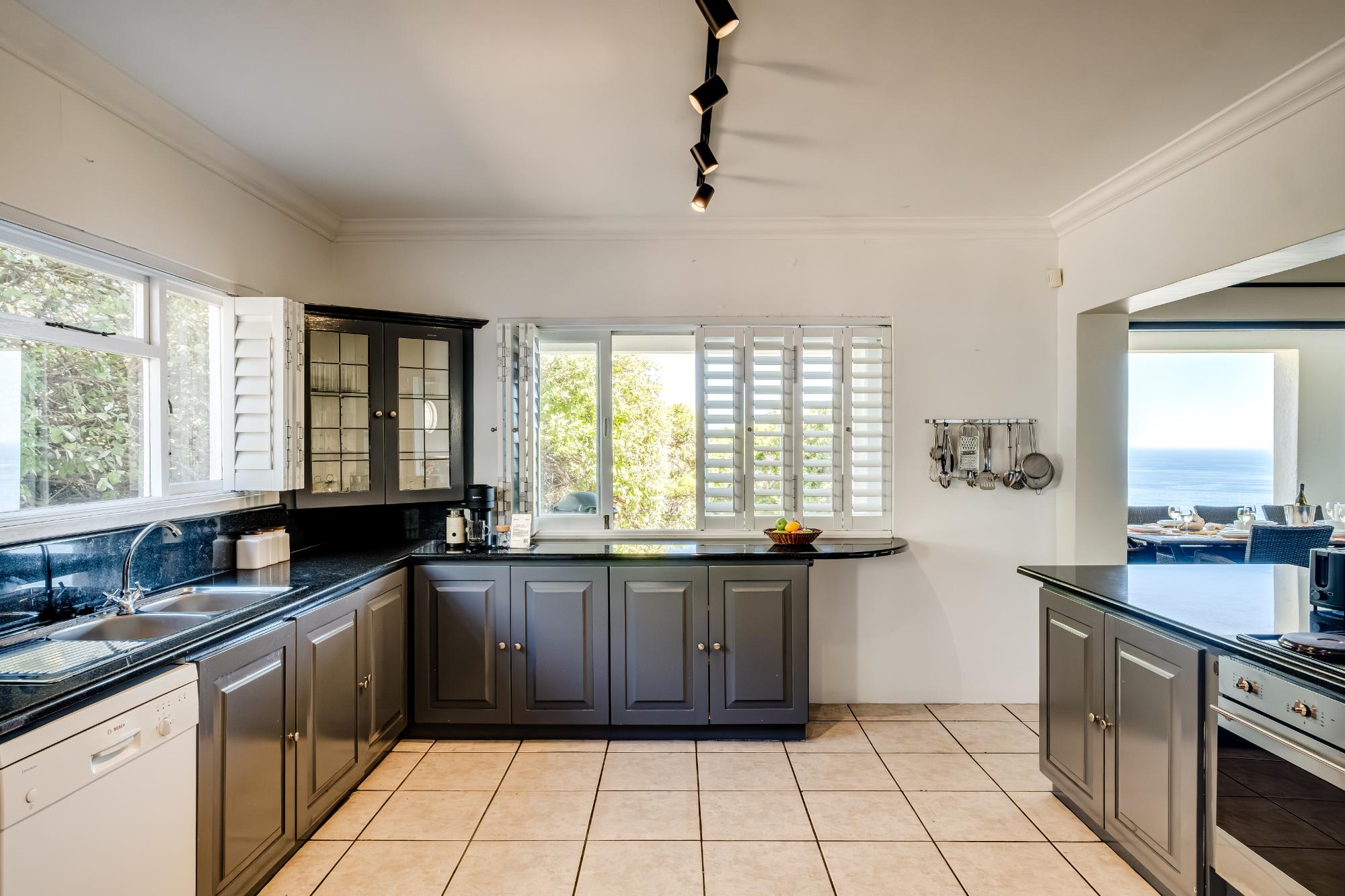 property_4b823074-1efa-4608-be4e-938962fd7305_11