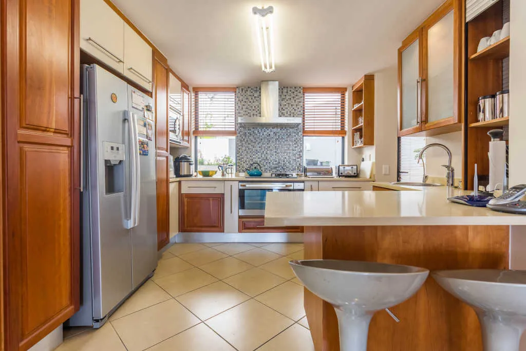 property_4bb7abcf-83ce-4d9c-be11-630787beb780_3