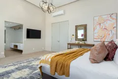 Malachite Penthouse  in Green Point – photo 17 thumbnail