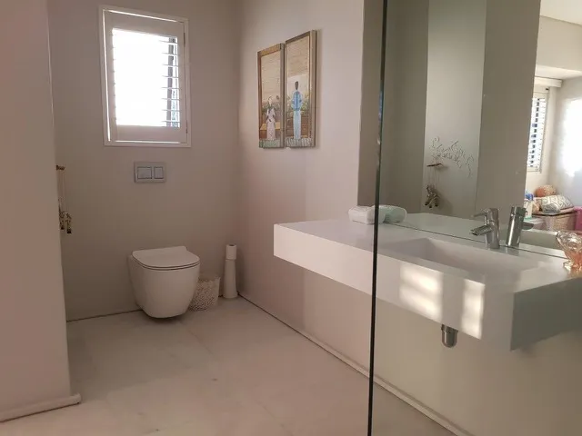 property_4c89c9e1-ef8a-4b7c-9593-730c0e7baa79_16