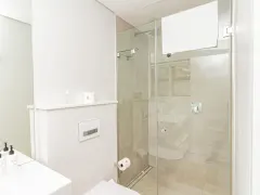 9 on S Penthouse in Three Anchor Bay – photo 23 thumbnail