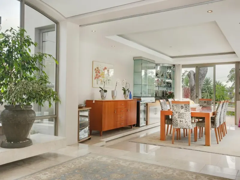 7 on 1st Crescent in Camps Bay – photo 6