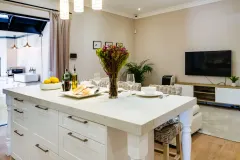 Central Treasure in Camps Bay – photo 13 thumbnail