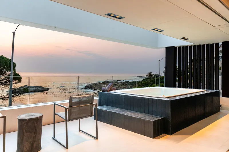 Amashe in Camps Bay – photo 3