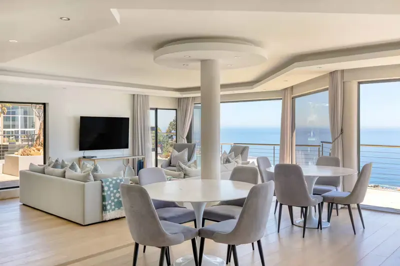 Camps Bay Retreat Villa in Bakoven – photo 23