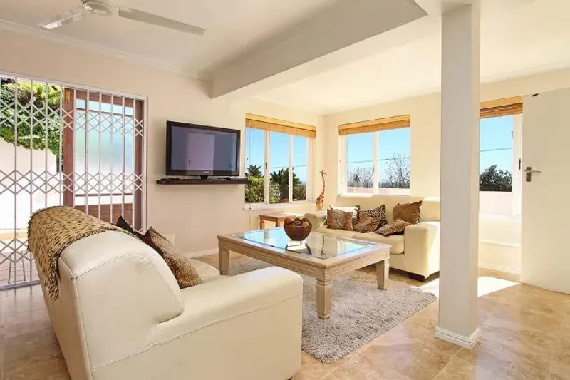 Ingleside Apartment in Camps Bay – photo 7