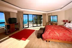 De Wet Villa in Bantry Bay – photo 1 thumbnail