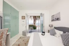 Indigo Bay - The Boat in Camps Bay – photo 1 thumbnail