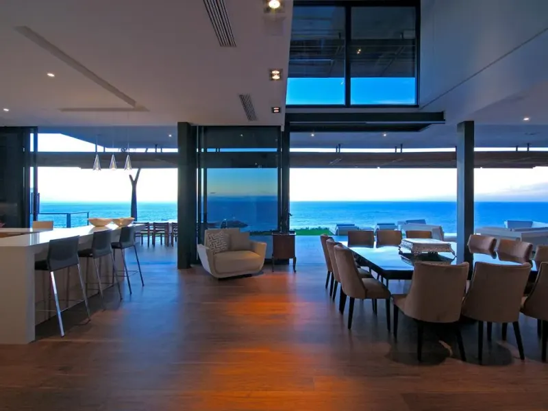 Clifton Iconic Villa in Camps Bay – photo 7
