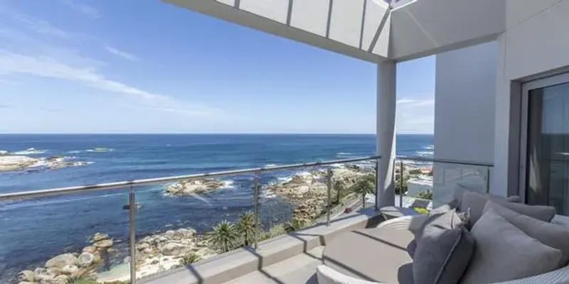 62 Camps Bay